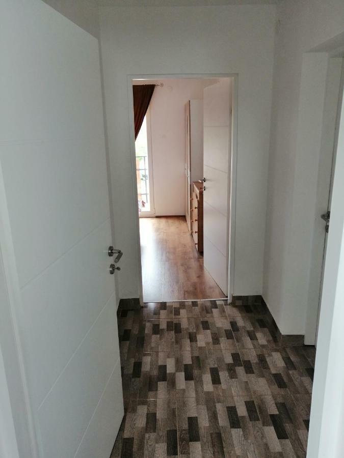 Peroj 100 C Apartment Bagian luar foto